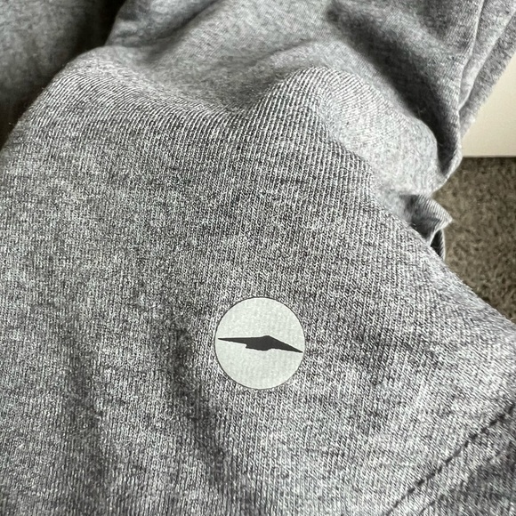 Avia Charcoal and Black Short Sleeve Tee - Picture 6 of 6